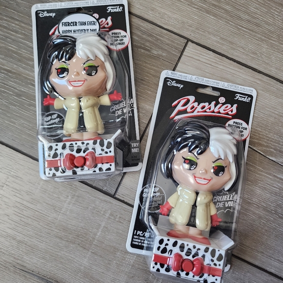 NEW Cruella De Vil Funko Popsie Mother's Day pop up greeting card characters - Picture 1 of 13